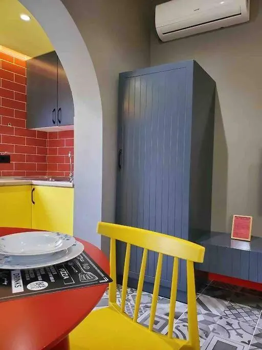 Emoji House Apartment Tirana 0*,